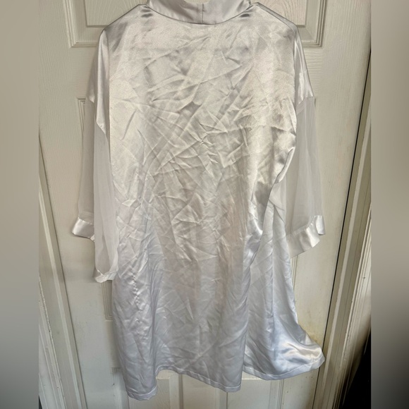 Bridal Robe - Picture 3 of 4